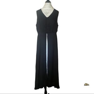 Chic Black Sleeveless Maxi Dress